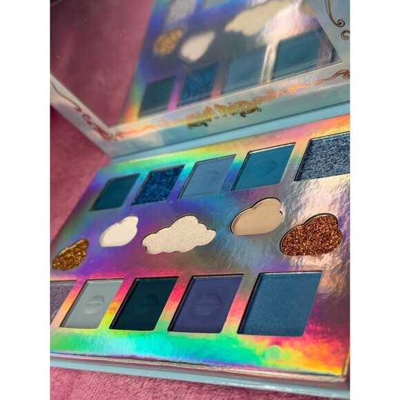 New! Head In The Clouds Eyeshadow Palette Spoiled Lips Cosmetics BNIB BNWT - Picture 5 of 8